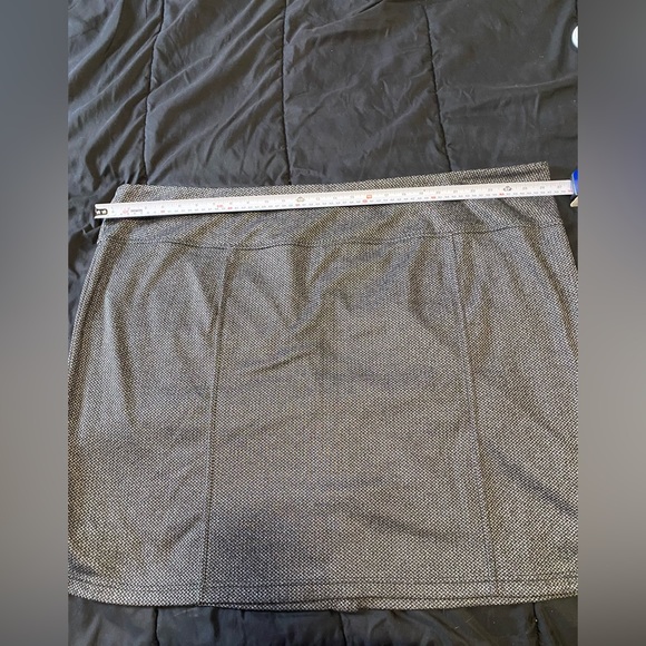 PLUS SIZE grey mini skirt size 5x - Picture 2 of 3